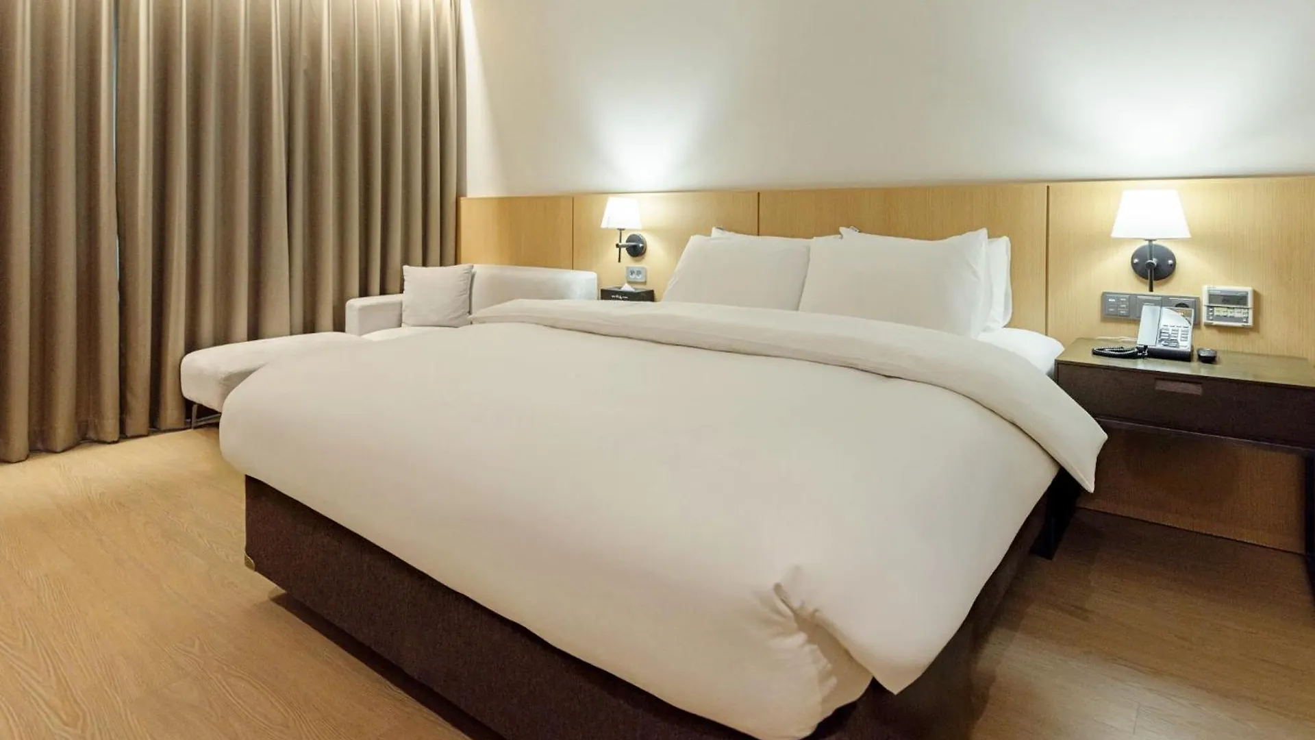 Anook Signature Hotel Incheon Guwol 4*,  韓国
