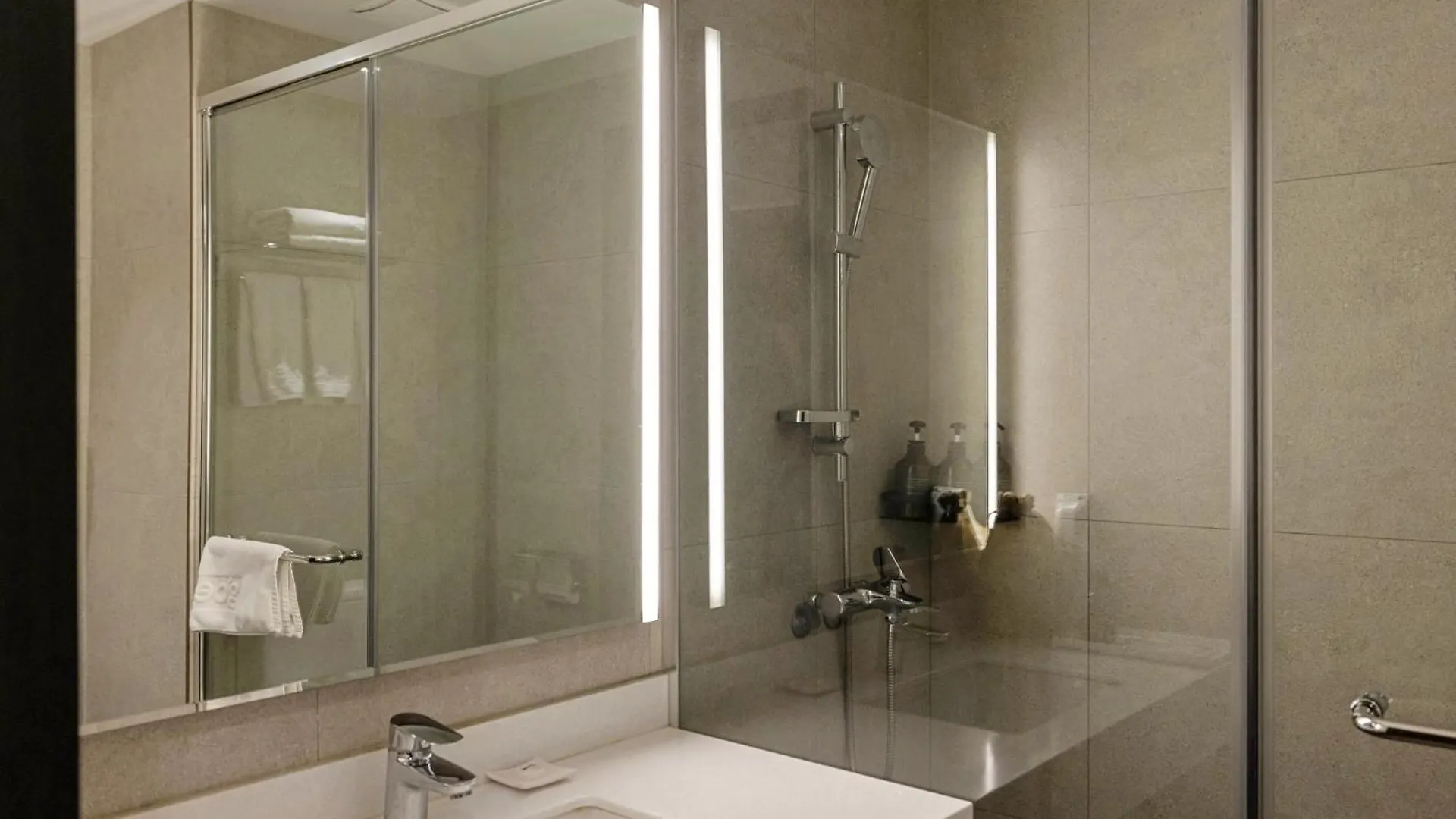 ****  Anook Signature Hotel Incheon Guwol 韓国