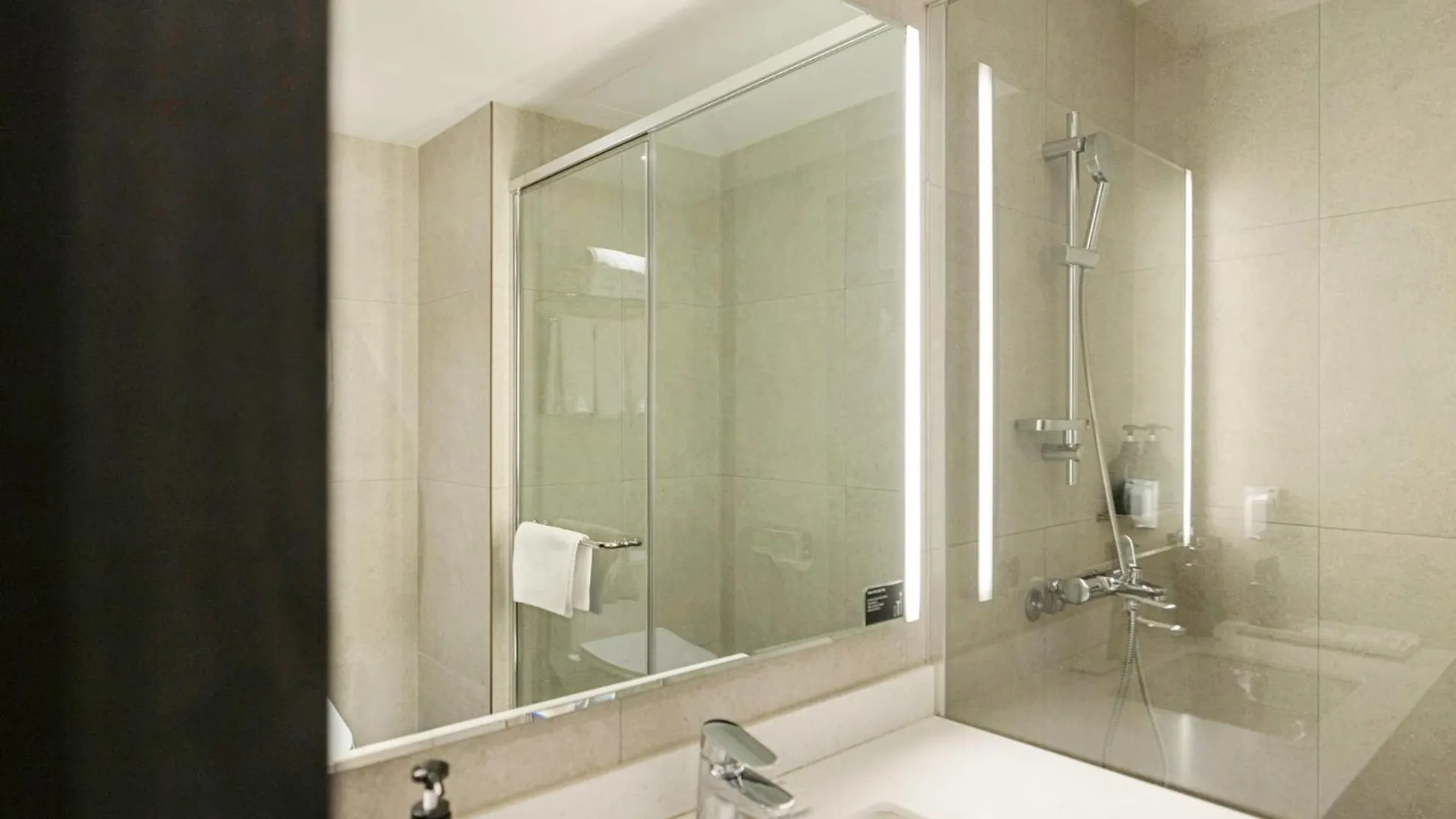 Anook Signature Hotel Incheon Guwol 4*,