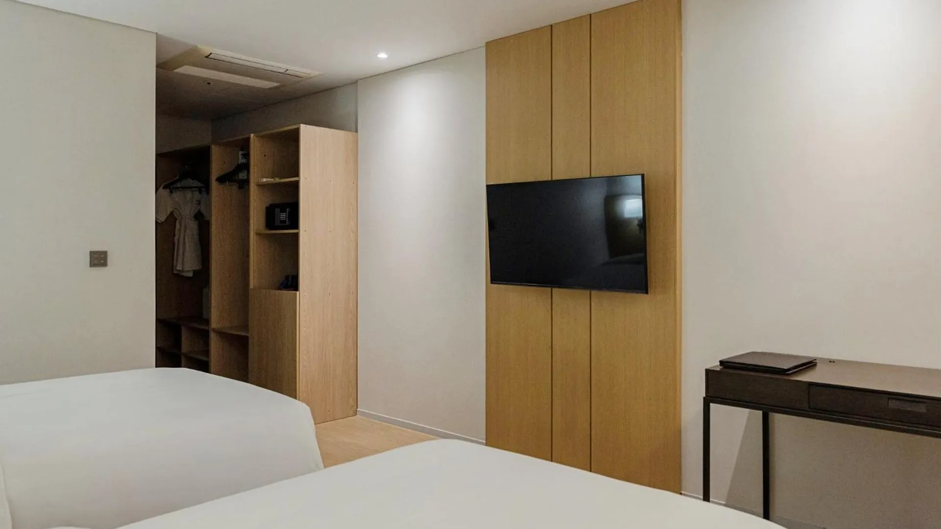 Anook Signature Hotel Incheon Guwol 4*,